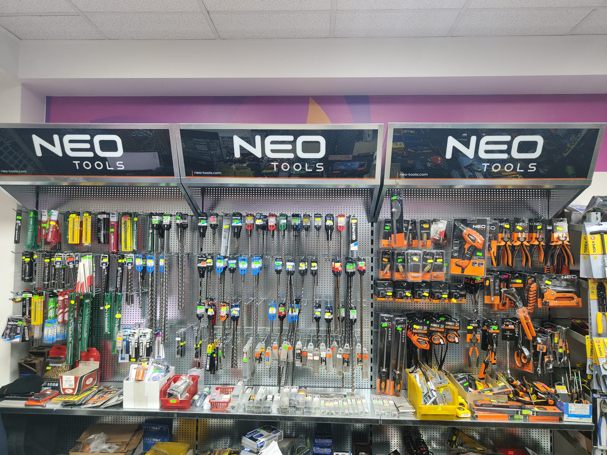 Regał z narzędziami NEO